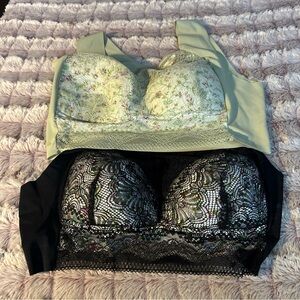 Two Fancy Stretchy Lacy  Bras
Olive Green & Black size 4L (4X-5X US)